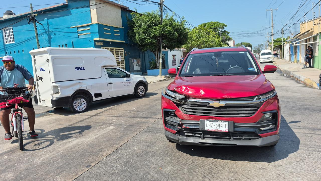 Conductores llegan a acuerdo tras percance en Morelos