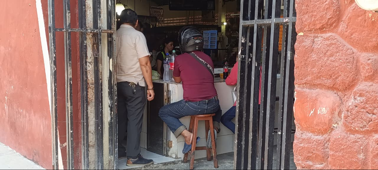 Locatarios denuncian altos costos y deterioro en mercado de Campeche