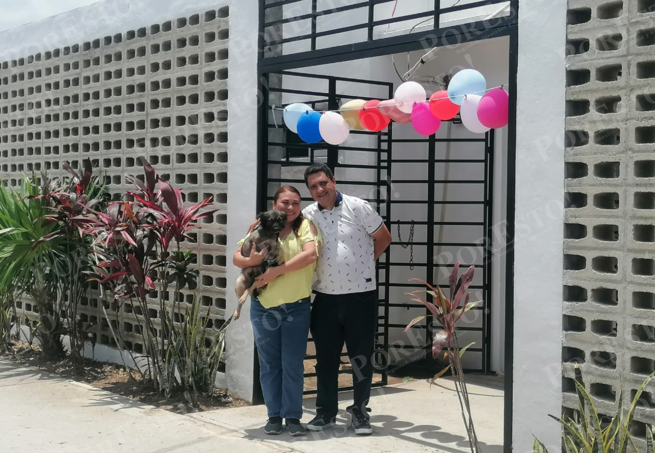 Los adoptantes deben firmar documentos y permitir un seguimiento mensual