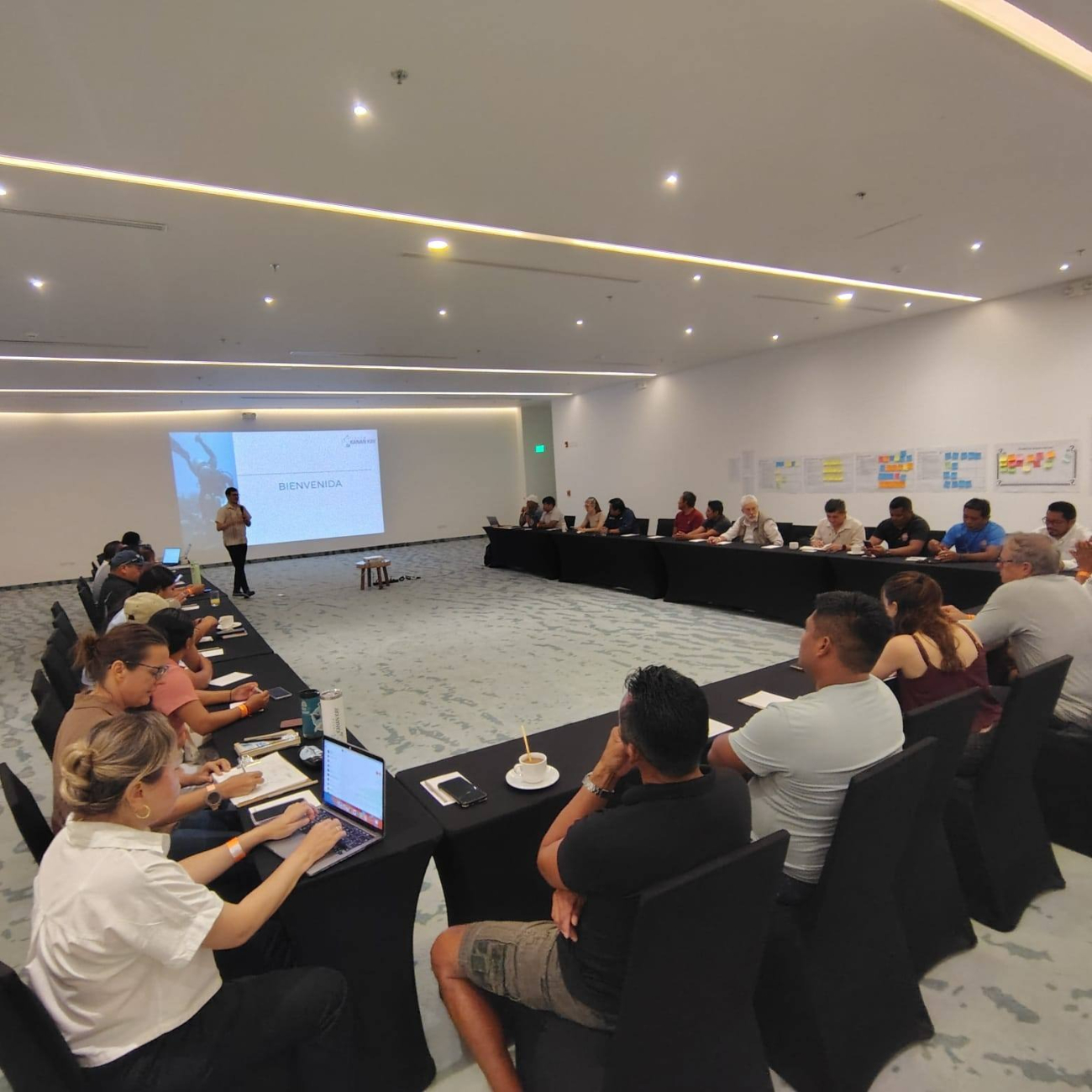 Pescadores participan en talleres nacionales sobre cambio climático y pesca sustentable.