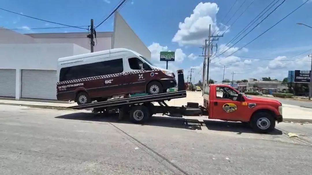 Transportistas sin documentación en regla optaron por esconder sus unidades.