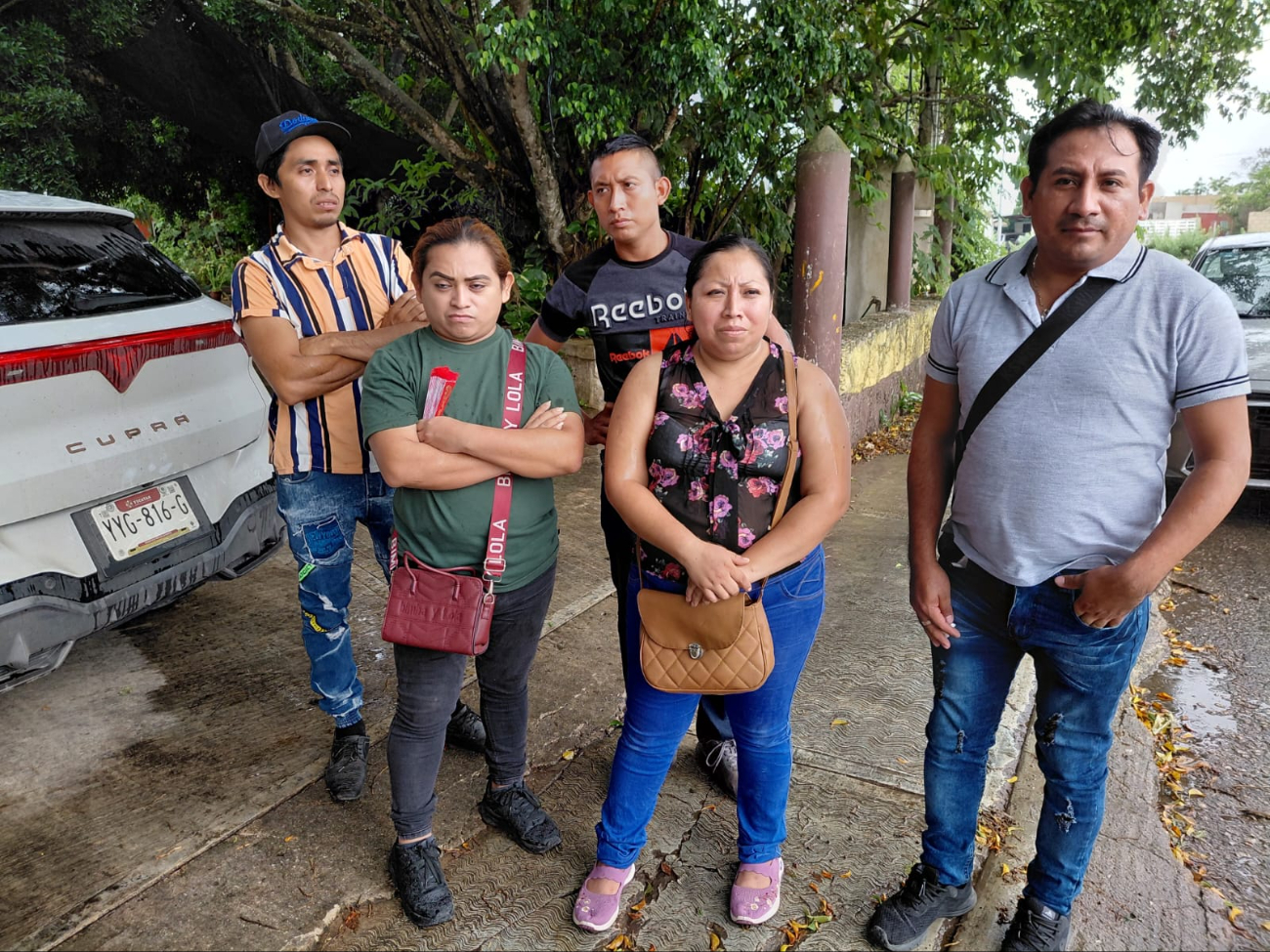 Obreros aseguran que fueron presionados para firmar finiquitos.