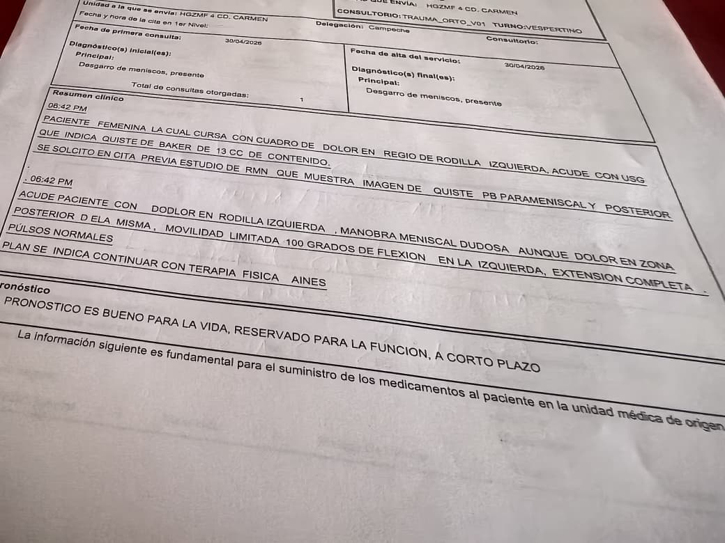 El traumatólogo Carlos Sergio Tejero López canceló el procedimiento quirúrgico y la regresó a medicina familiar solo por medicamentos.