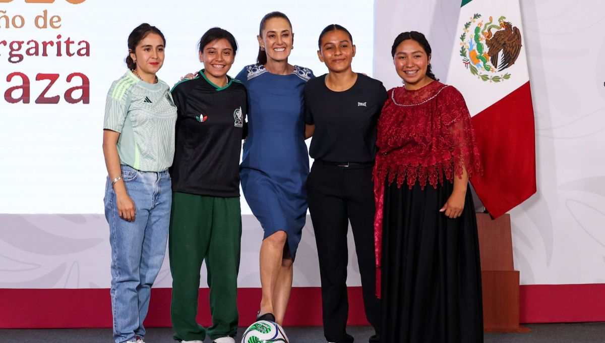 Yolett Cervantes Cuaquehua, originaria de Tlaquilpa, Veracruz, obtuvo el boleto donado por la presidenta Claudia Sheinbaum para asistir al partido inaugural del Mundial 2026