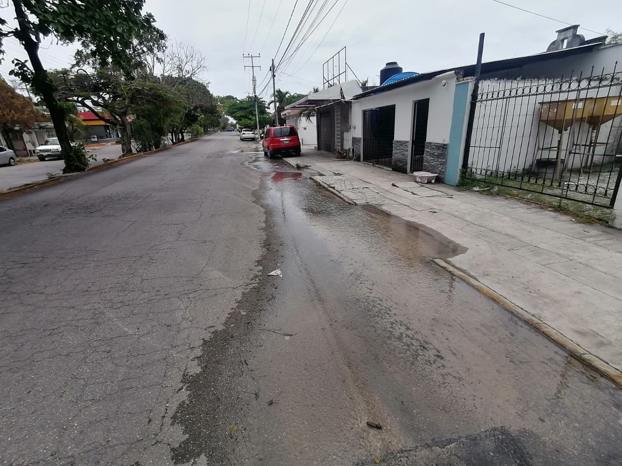 El derrame de agua comenzó tras la ruptura de una toma