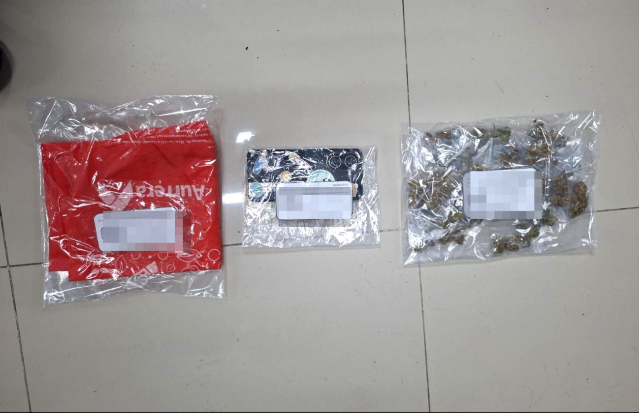 Fue detenido con 27 dosis de marihuana