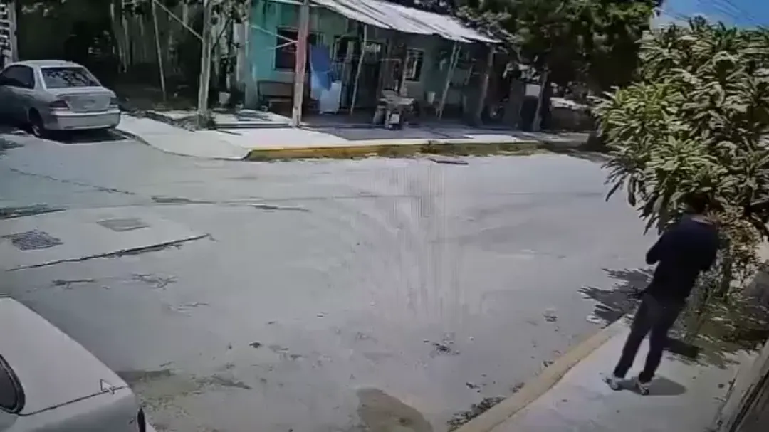 Durante el altercado, los individuos optaron por escapar corriendo, abandonando el sitio sin concretar el robo