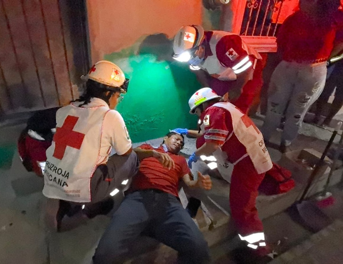 Al lugar arribaron paramédicos de la Cruz Roja Mexicana.