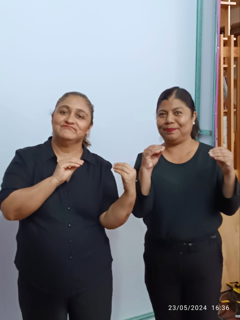 En Cancún trabaja un reducido grupo de intérpretes