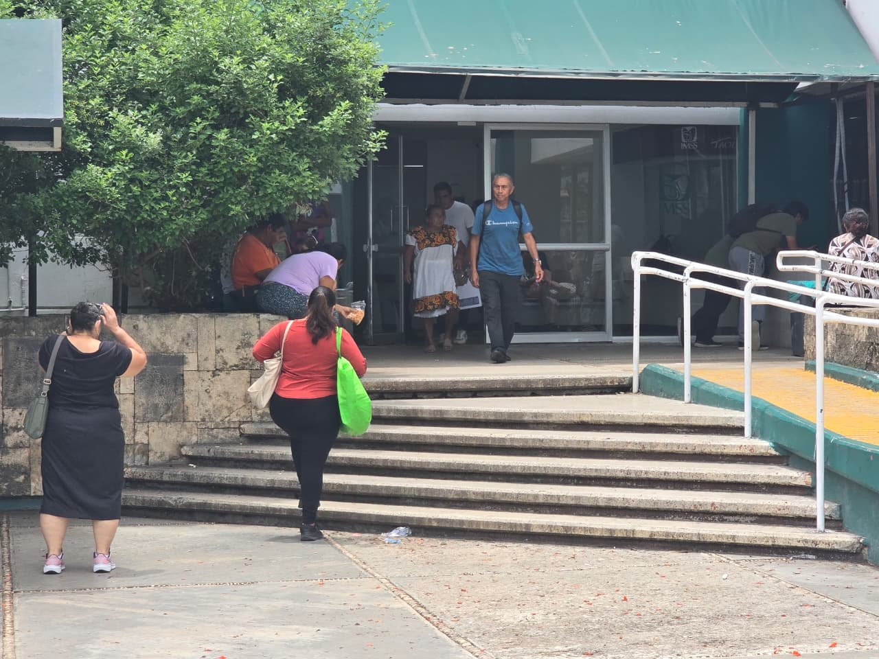 El Colegio de Médicos de Campeche advierte que las lluvias más intensas de 2026 podrían aumentar los contagios de dengue.