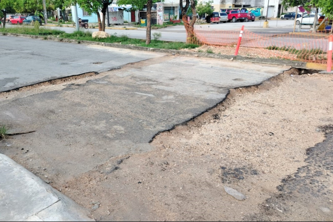 Señalaron una calle dejada a medias en Villas Otoch Paraíso