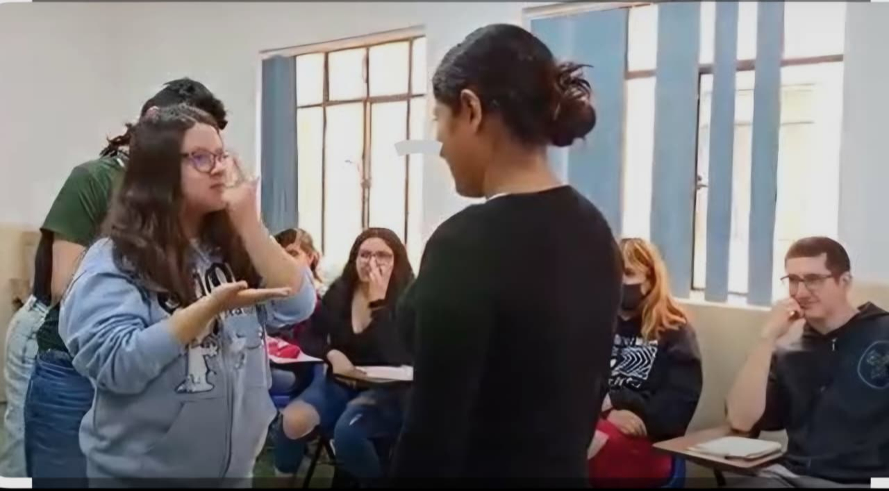 Urgen incorporar Lengua de Señas Mexicana en educación básica