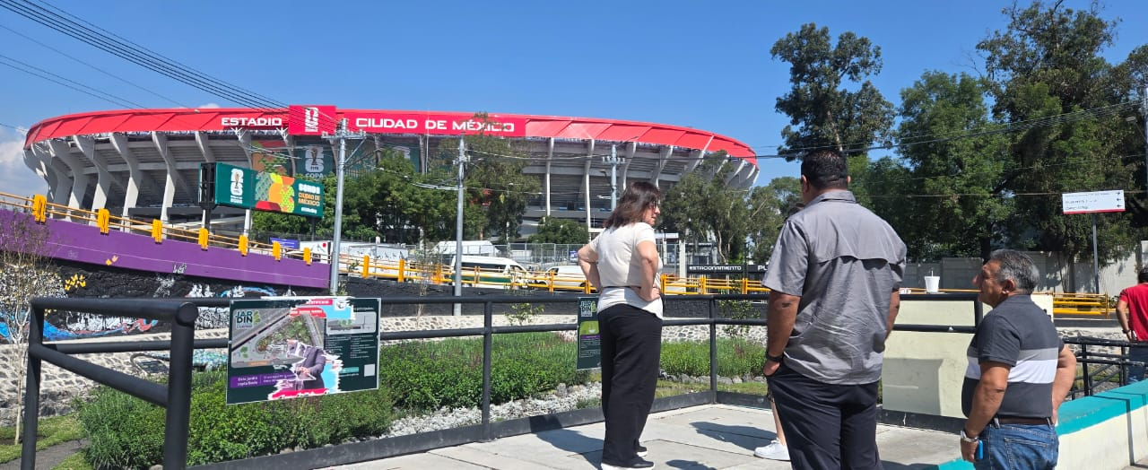 La otra opción es el mirador, luce el jardín y el estadio