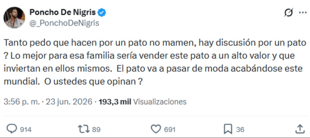 Poncho de Nigris arremete contra el Pato Merlín.