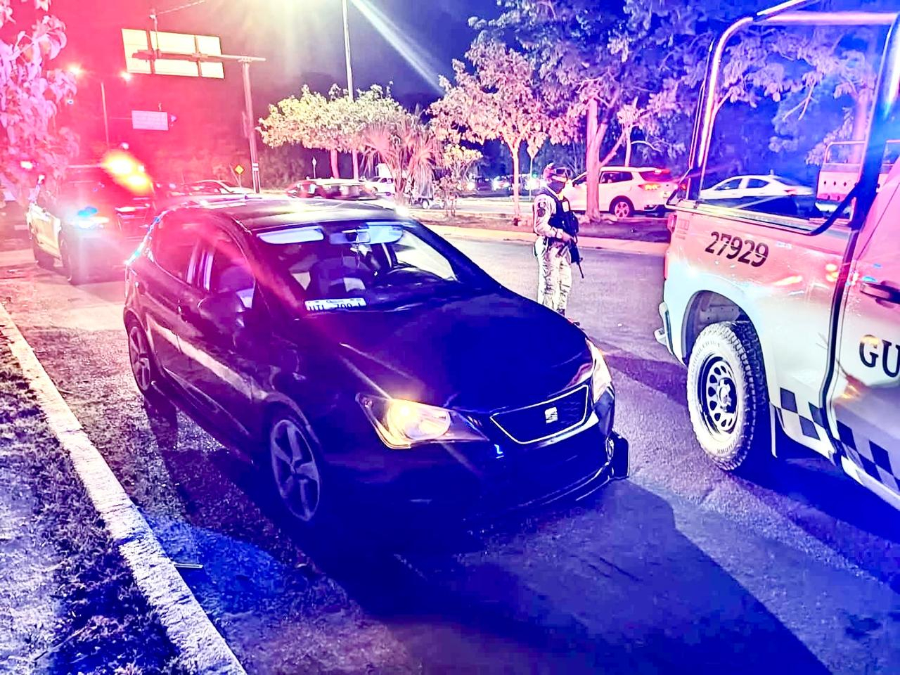 Automovilista presuntamente ebrio atropelló a un peatón en Villas del Sol.