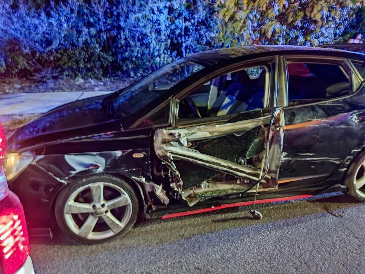 Tras el atropellamiento, el conductor chocó contra un camión de carga.