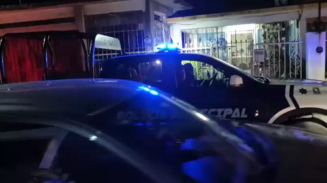 La mujer fue detenida por los Elementos de la Dirección de Seguridad Pública.