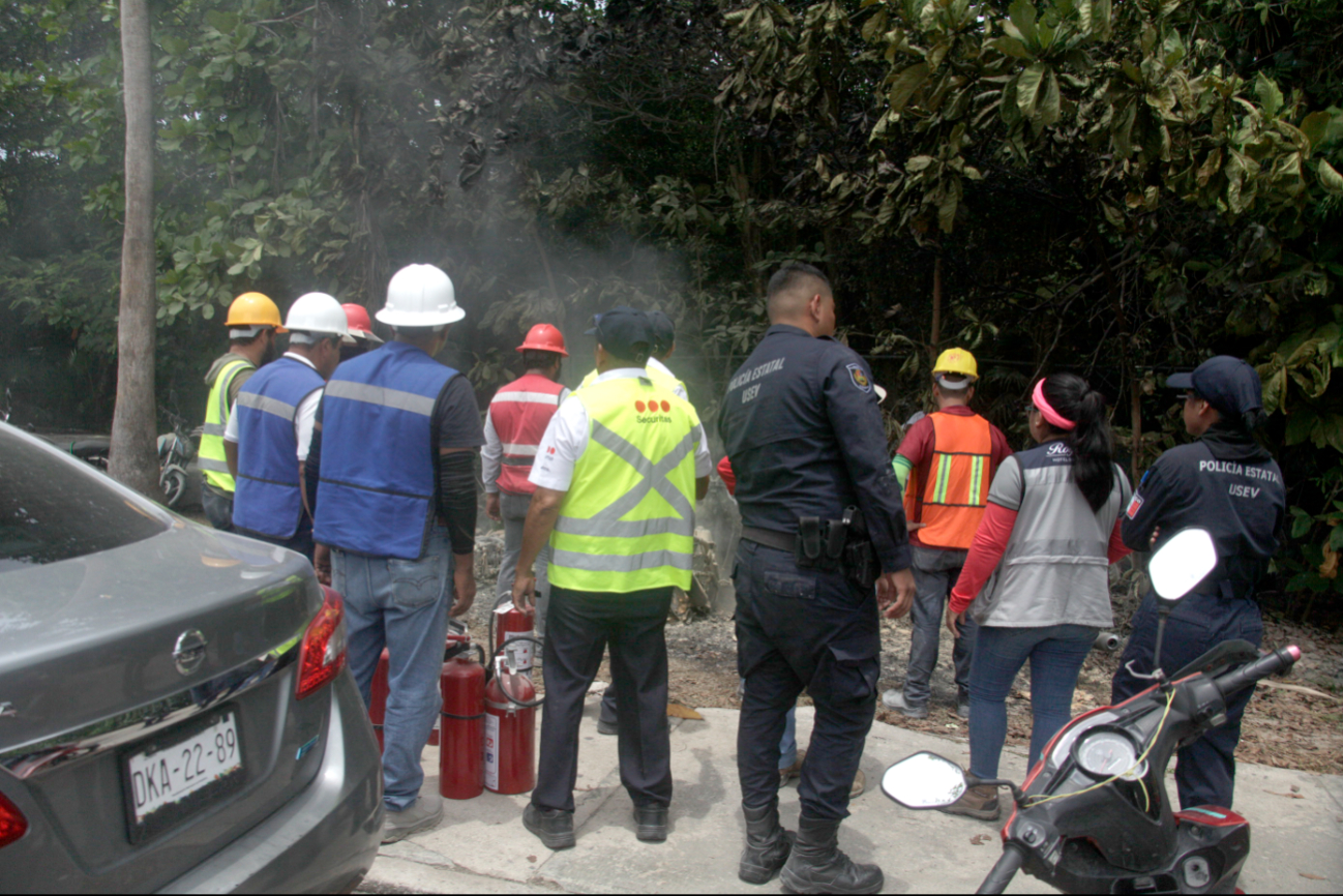 Trabajadores señalaron daños patrimoniales, como la quema de cinco motocicletas.