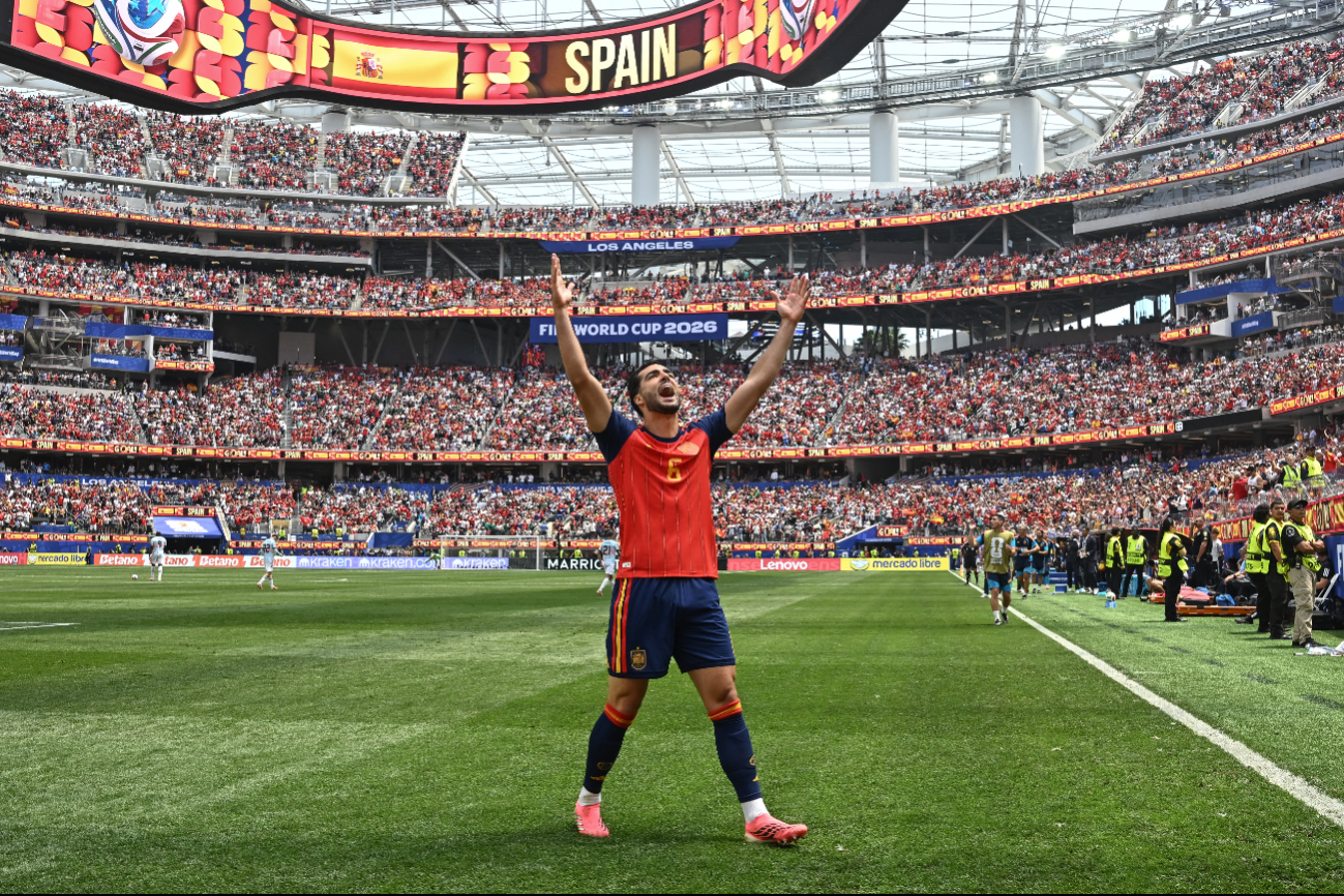 Fabián Ruiz abrió el marcador y España firmó su boleto a las semifinales.