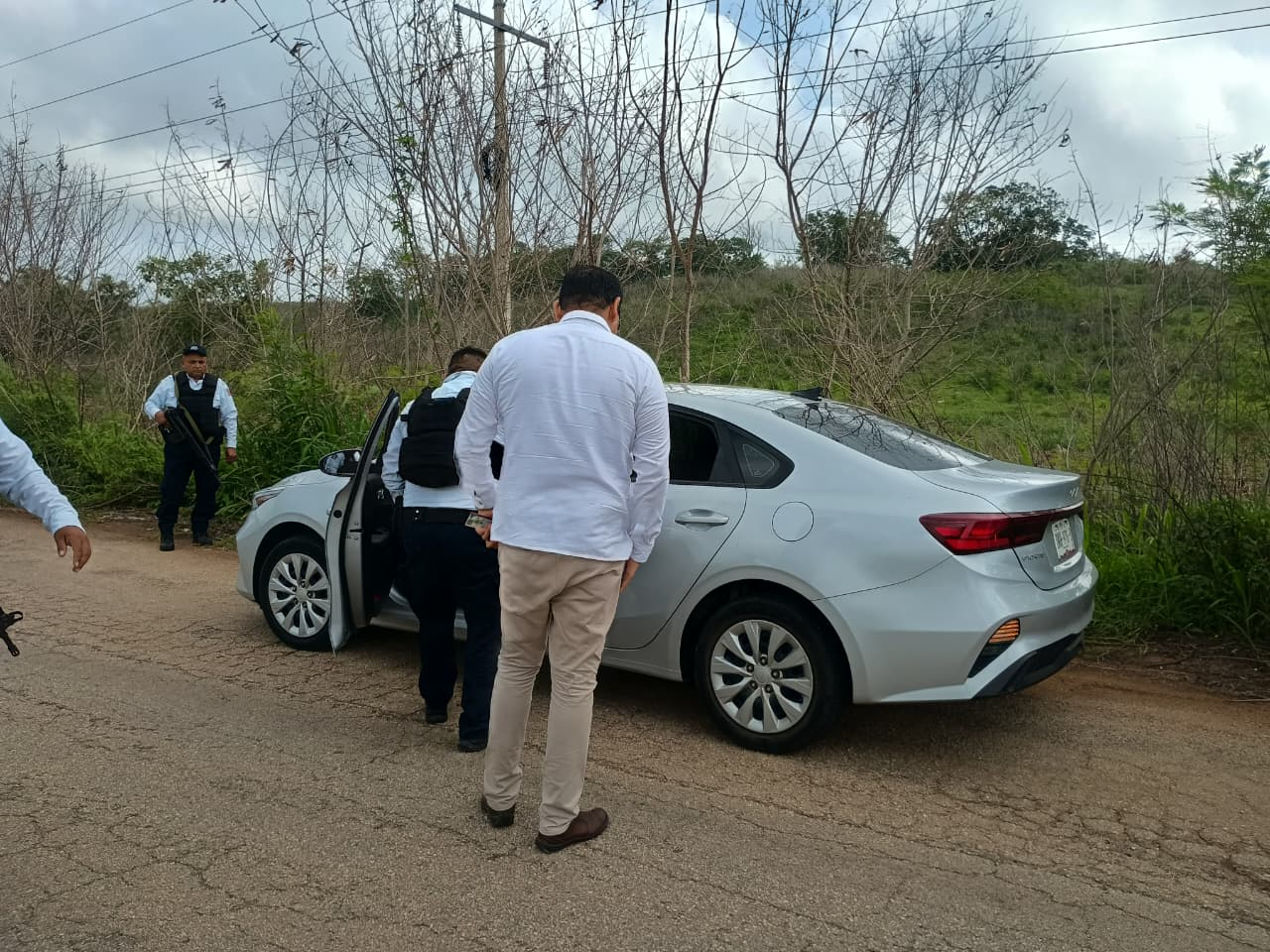 El automóvil tenía polarizado no permitido.