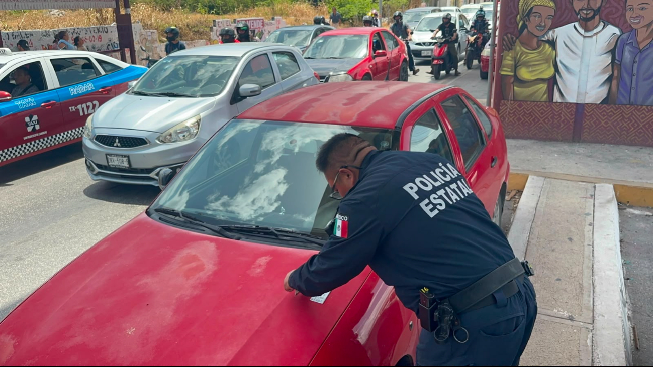 El conductor de la camioneta no alcanzó a frenar.