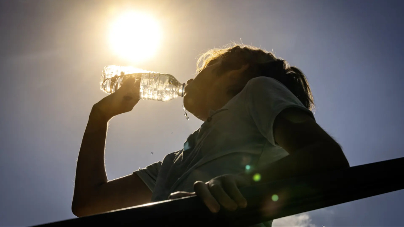 Autoridades llaman a reforzar medidas preventivas contra el calor