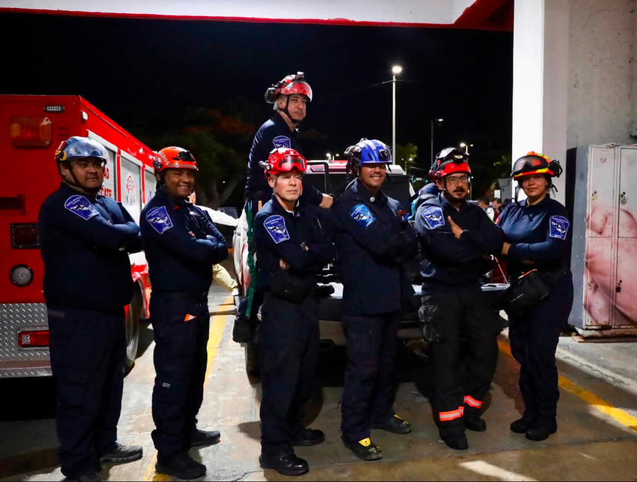 Elementos de Protección Civil y del H. Cuerpo de Bomberos acuden como voluntarios