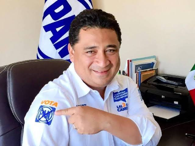 Acumula múltiples denuncias por presunto desvío de recursos, falsificación de documentos y sobornos