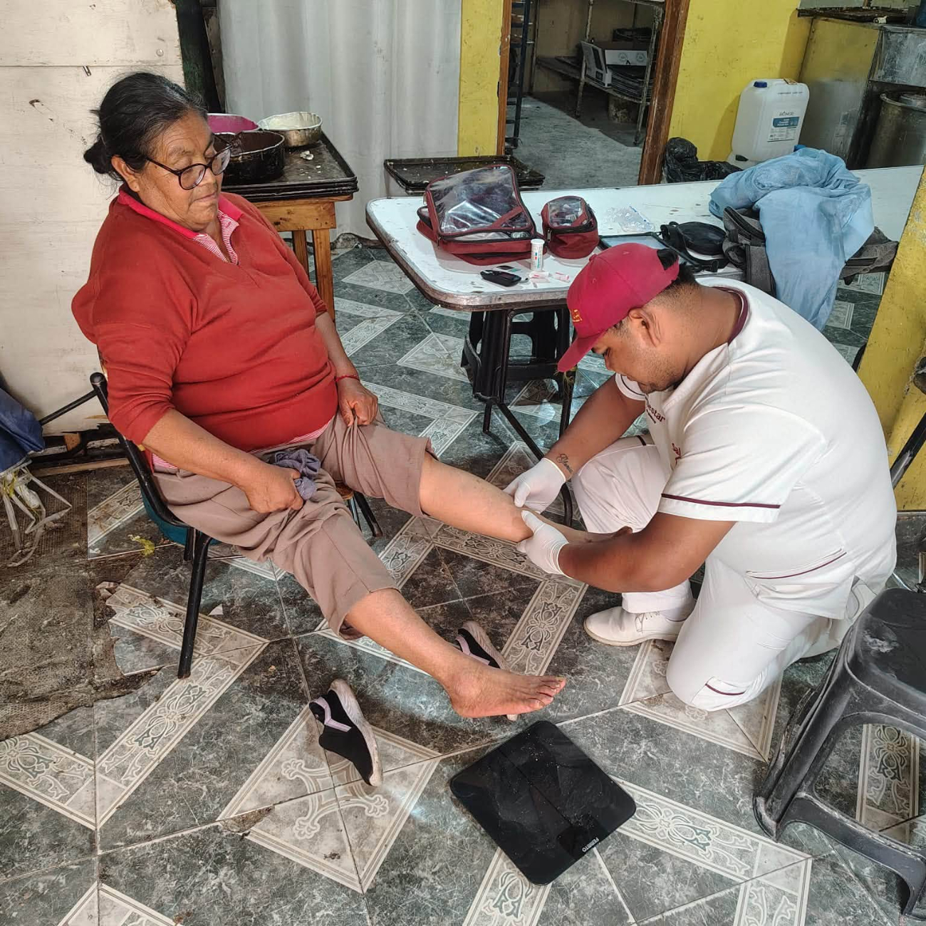 La convocatoria busca reforzar las visitas domiciliarias a adultos mayores y personas con discapacidad.