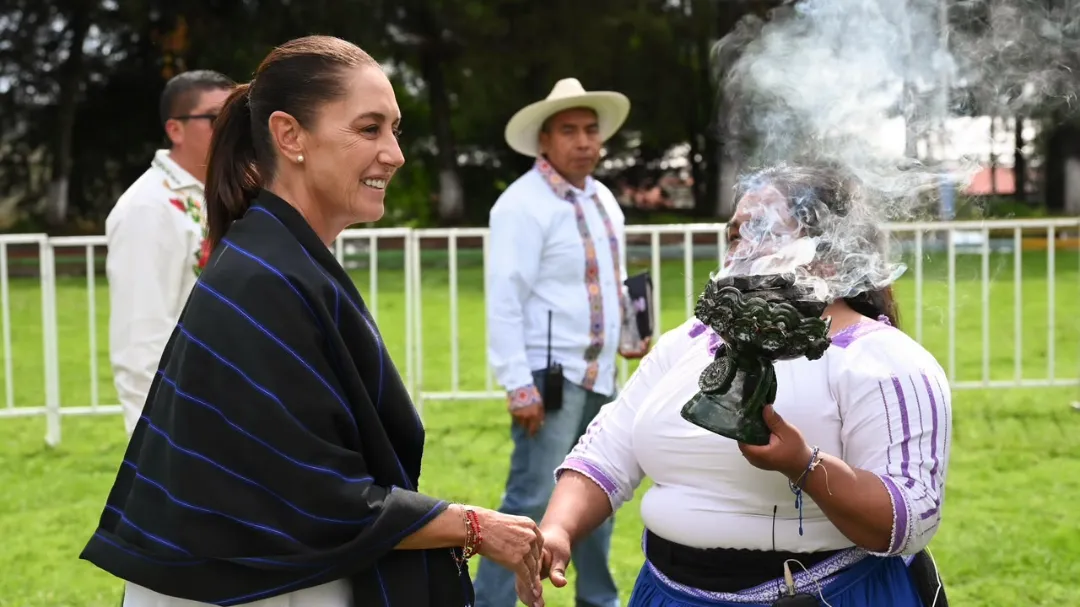 Gobierno federal invertirá en caminos artesanales, educación y un C2 para comunidades de Michoacán