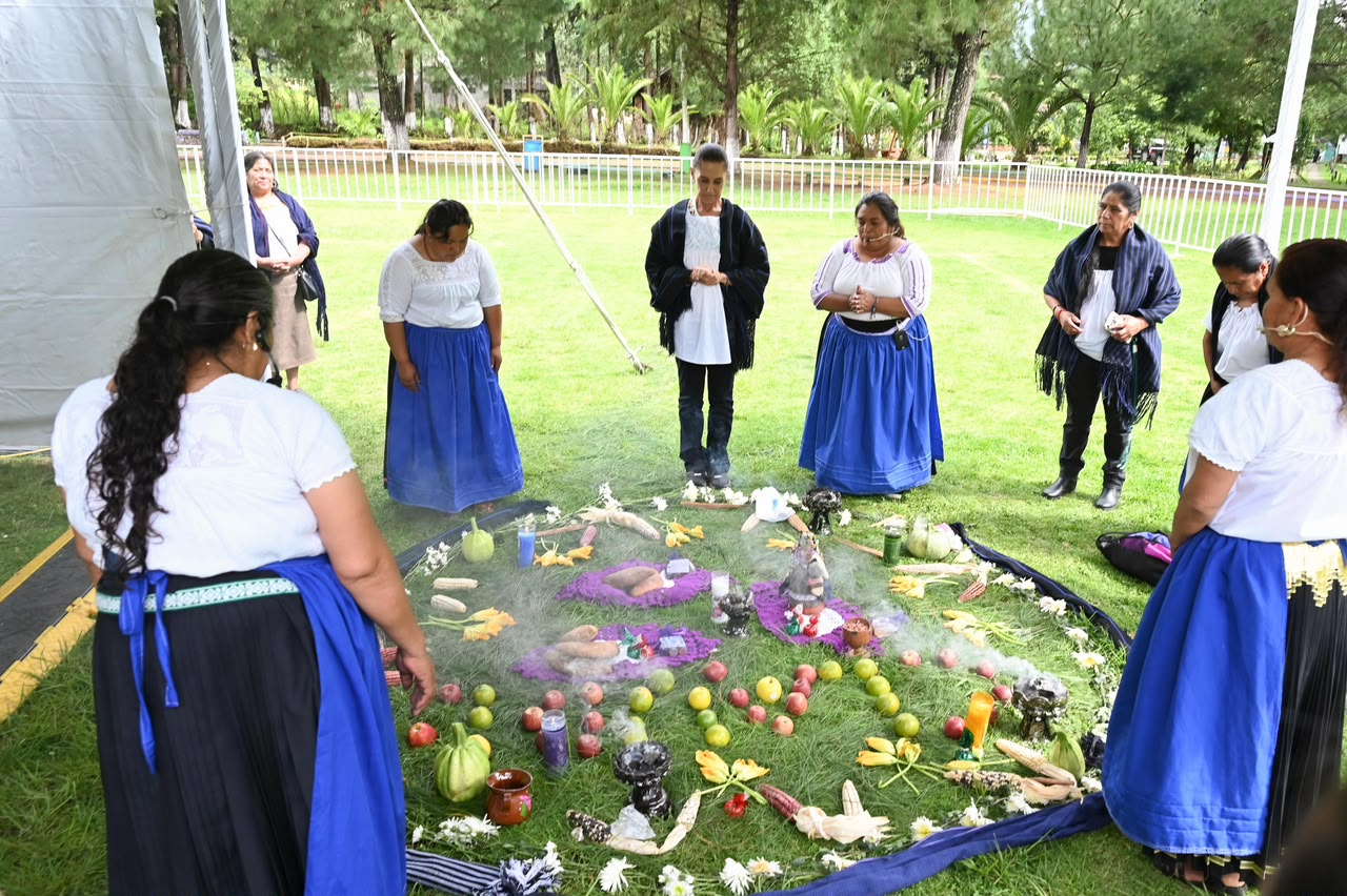 Los recursos del Plan de Justicia han permitido financiar la construcción de caminos artesanales, programas educativos y la preservación de lenguas.