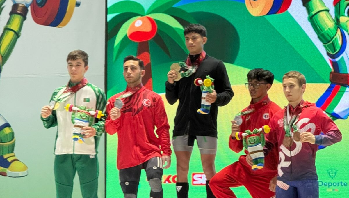 El yucateco recibió la medalla de oro en Cali, Colombia