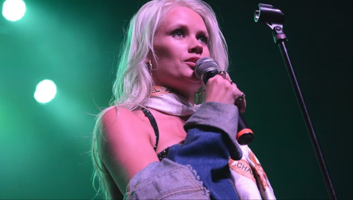 La cantante Lauren Bennett