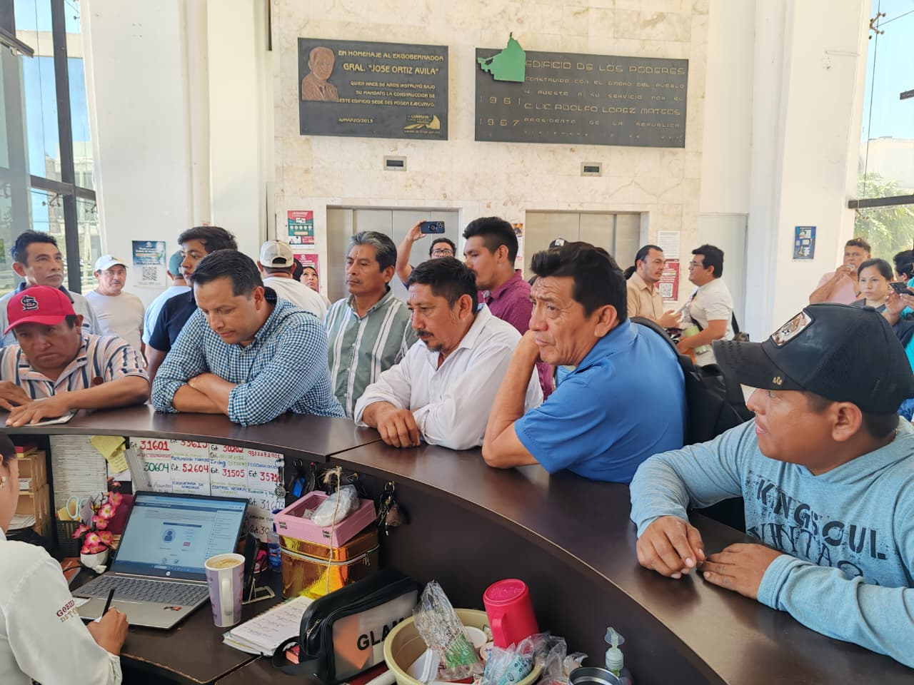 Maiceros protestaron en el Palacio de Gobierno