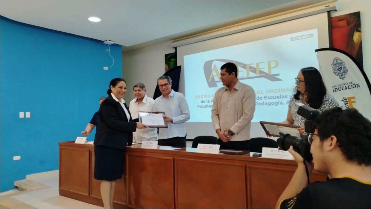 Trayectoria académica y social posiciona a Alma Sánchez Rivero en Campeche