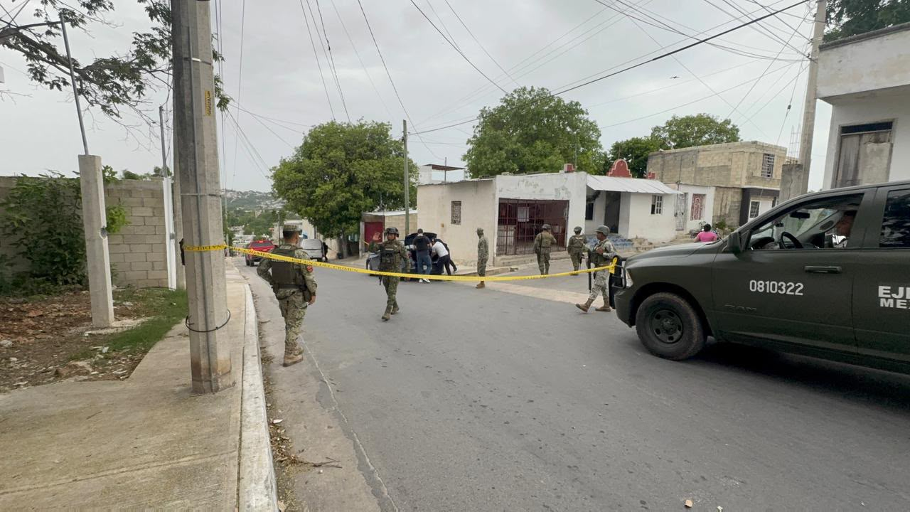 Un intenso operativo encabezado por la Fiscalía se registró en la colonia San Joaquín.