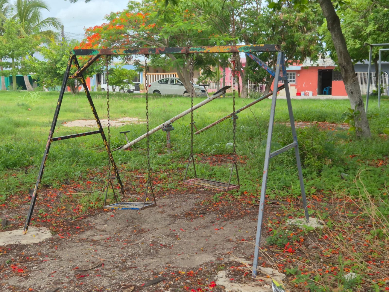 Vecinos del fraccionamiento Plan Chac, en Champotón, exigen atención inmediata de las autoridades locales.