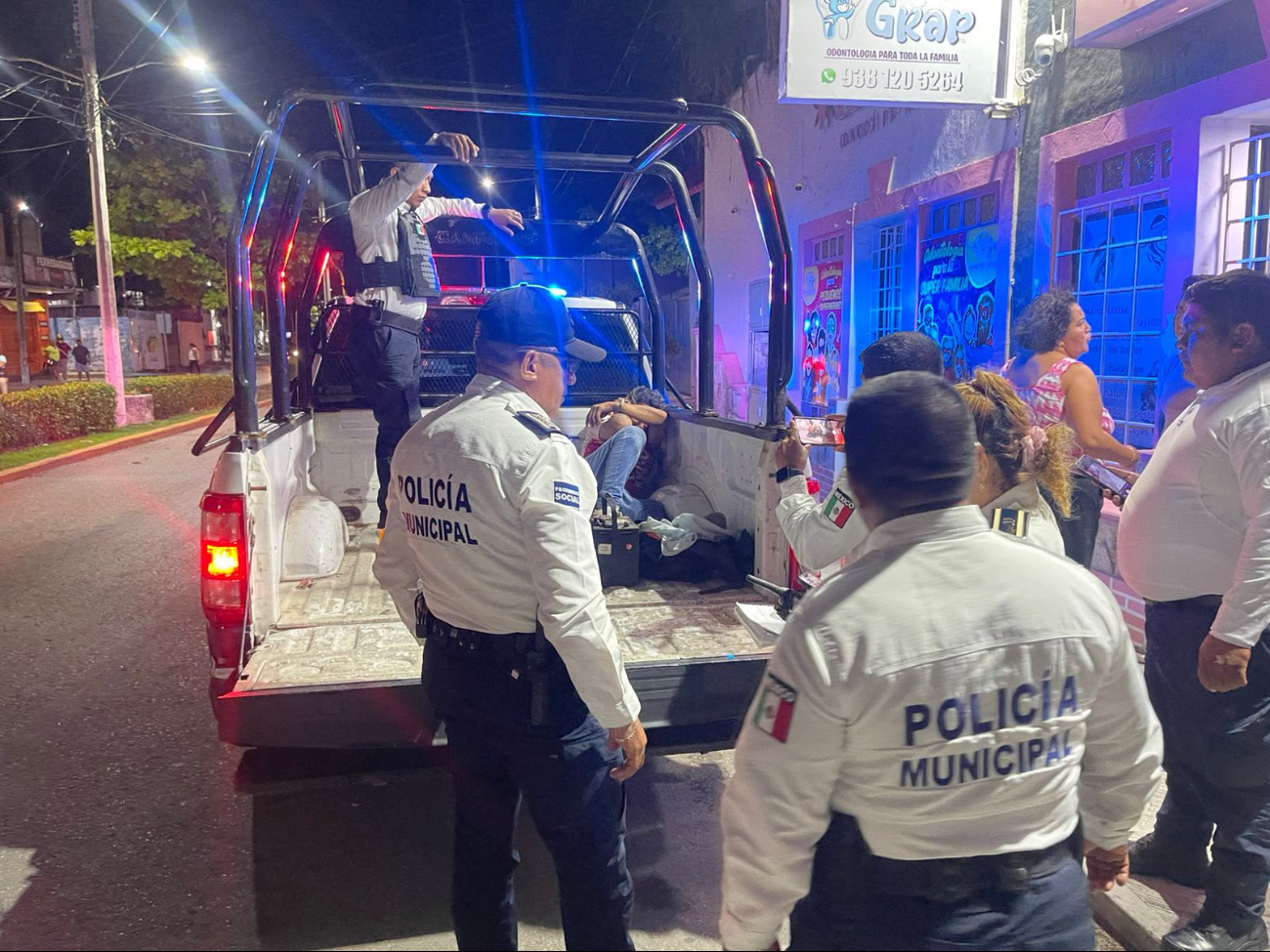 Vecinos denuncian inseguridad tras robo de baterías en Campeche