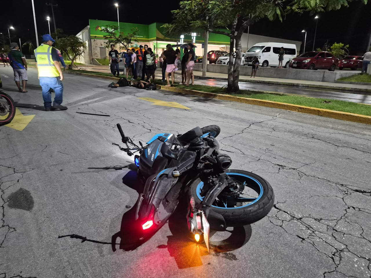 Ambos fueron trasladados a un hospital y el conductor del Mazda quedó a disposición de las autoridades.