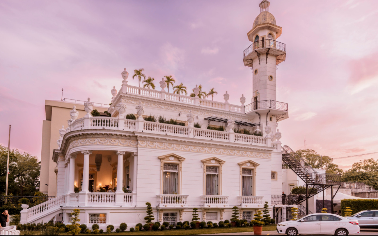 El Minaret se ha convertido en un punto obligado de visita en Mérida