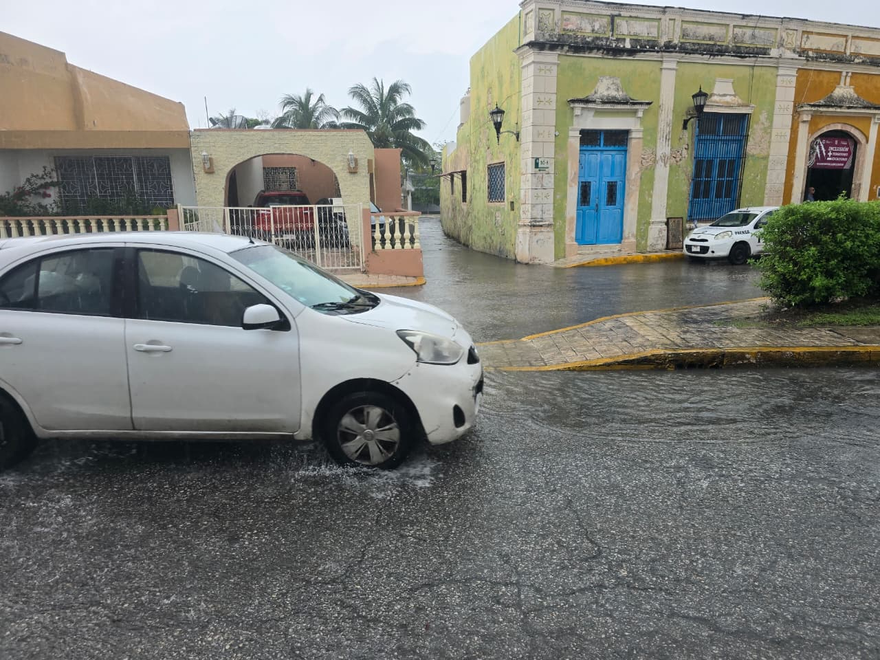 Autoridades vigilan disturbios tropicales en el Atlántico