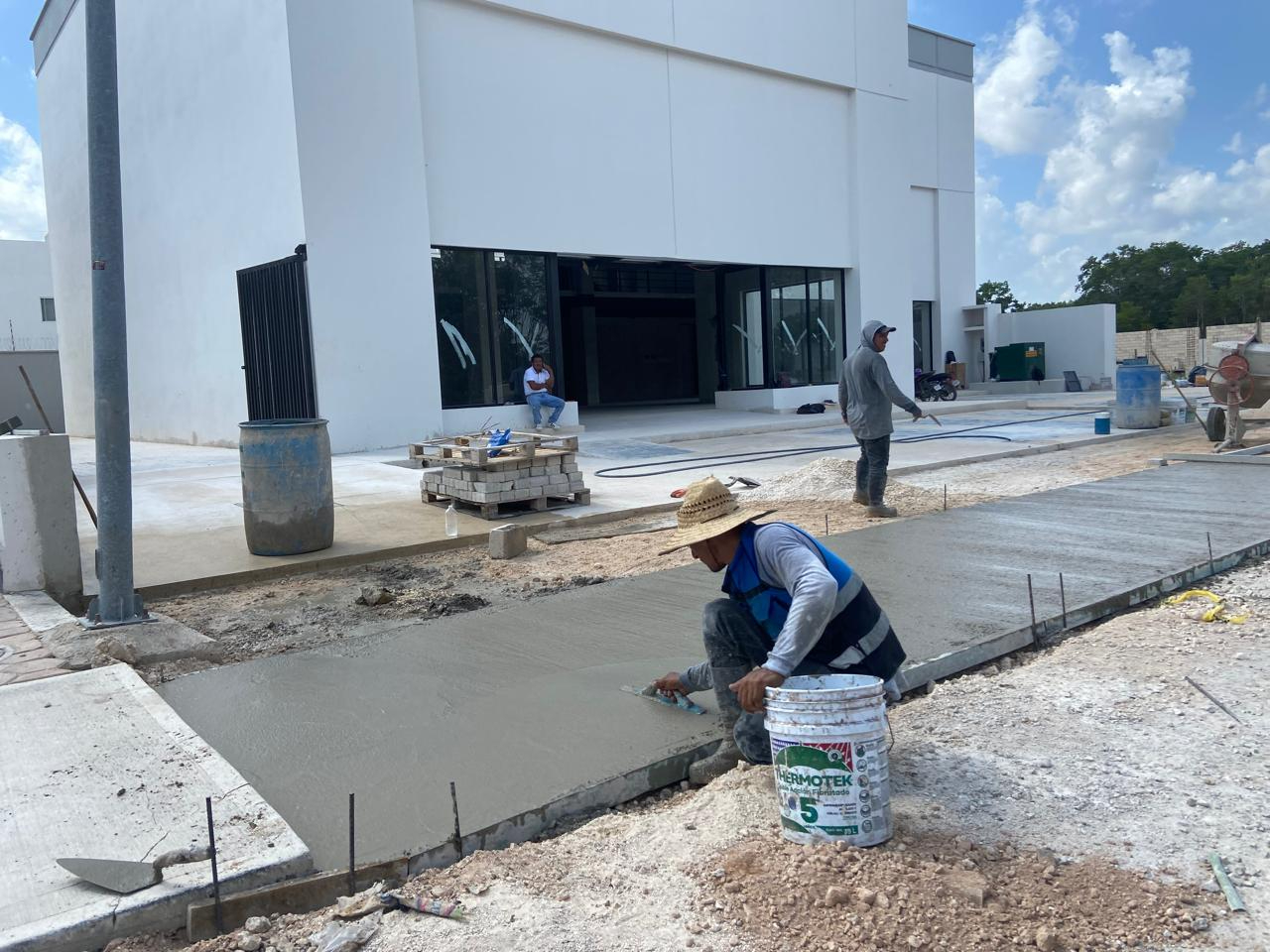 Una cuadrilla pasó de 20 empleados a seis ante la suspensión de trabajos
