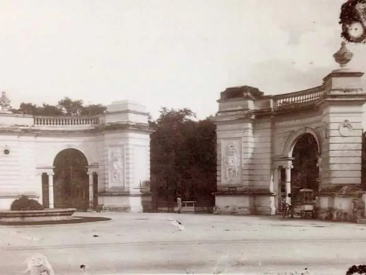 Inaugurado en 1910, el Parque Centenario ha sido testigo del crecimiento de Mérida y de generaciones de visitantes.
