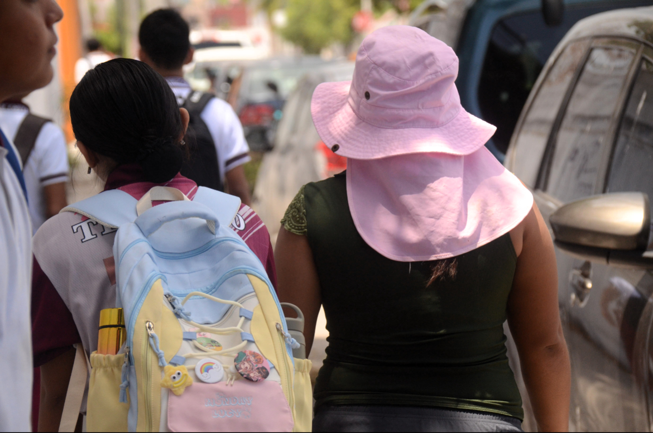 Aclararon que no significa impedir la comunicación entre estudiantes y sus familias, ya que los centros escolares deben de contar con mecanismos para atender emergencias.