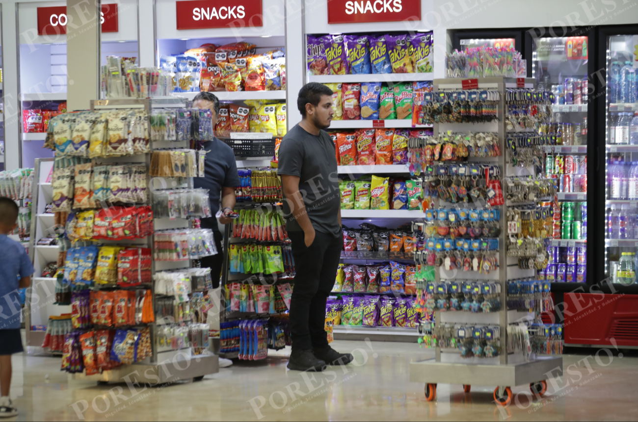 Algunos ciudadanos mencionaron que los precios de artículos, alimentos y bebidas resultan excesivos