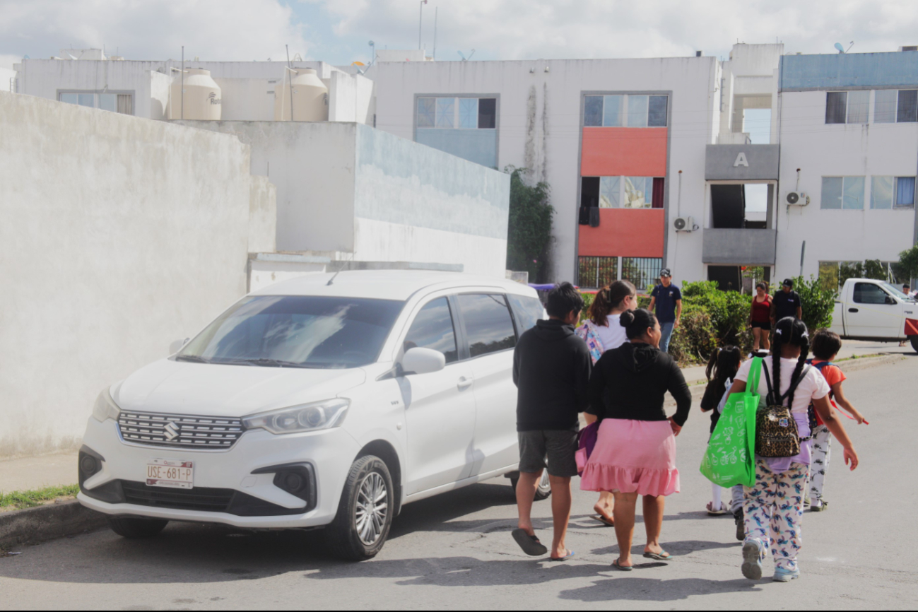 Los costos de la transportación no pública pueden variar de acuerdo con cada institución y la distancia, por lo que puede significar un gasto adicional difícil de asumir