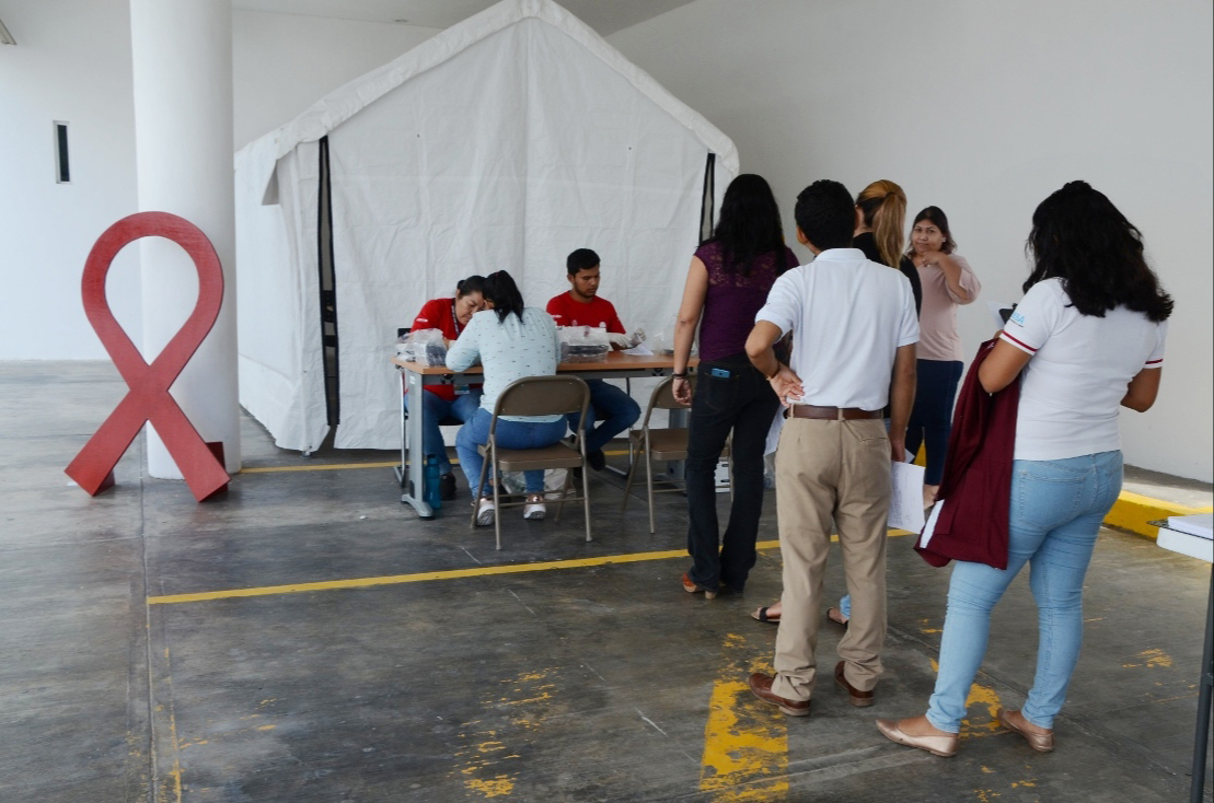 Ciudadanos resaltaron que hay un avance en la disponibilidad de pruebas gratuitas, pero en educación preventiva en las escuelas todavía falta romper el tabú.