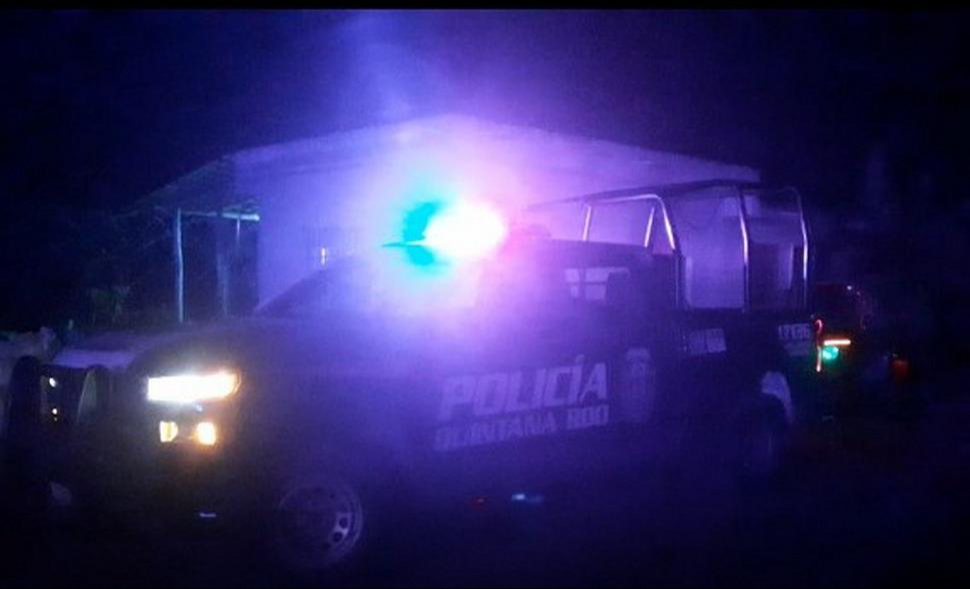 Elementos policiacos realizaron la detención de los sujetos.