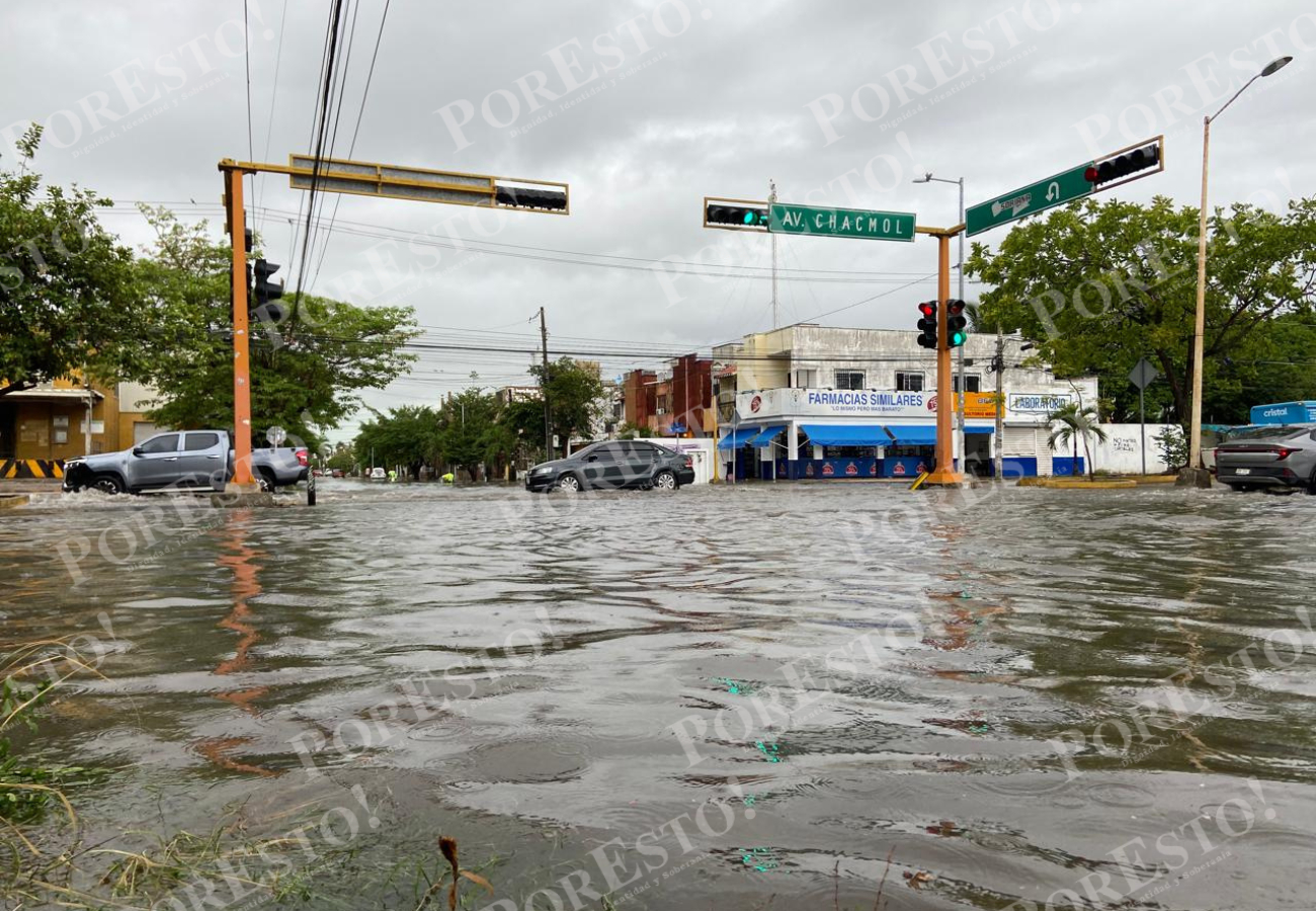 Las lluvias complicaron la circulación vehicular en distintos puntos de la ciudad