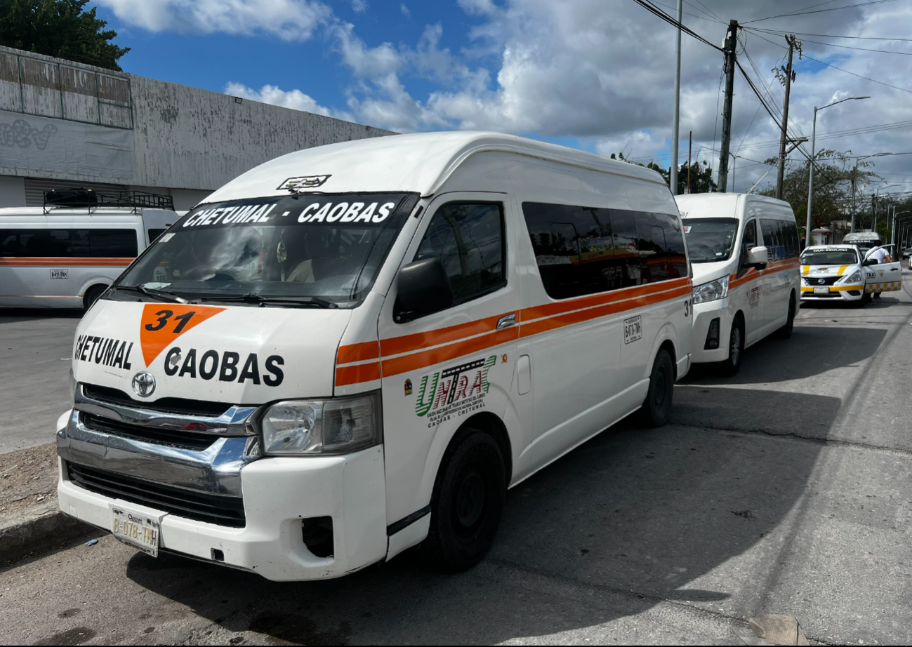 Las combis serán destinadas a cubrir rutas entre comunidades rurales de Othón P. Blanco